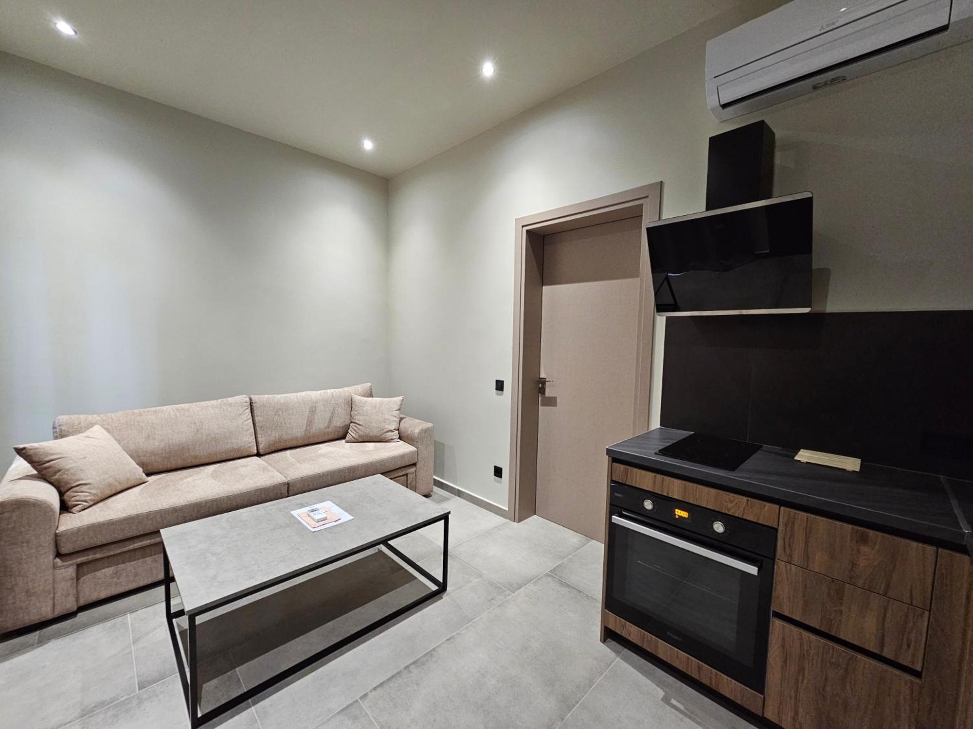 Rea'S Luxury Apartments Stoúpa Exterior foto